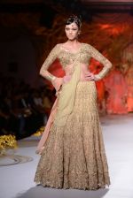 Model walks for Gaurav Gupta at PCJ Delhi Couture Week 2013 on 4th Aug 2013 (111).JPG
